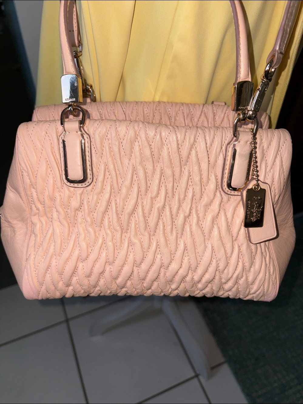 Coach  mini bag satchel  Crossbody bag quilted leather  pastel peach